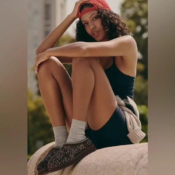 UGG Tasman Caspian Slippers EUC - Picture 2 of 12